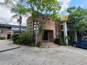 fantastic unit to let in halfway hou.