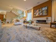 FANTÁSTICA CASA À VENDA NO CONDOMÍNIO ALPHAVILLE DE GRAMADO