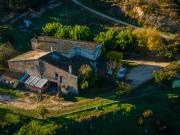 Fantastica casa con anexos en parcela de 30.000m2 en...