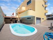 Fantástica Moradia com Piscina e Estúdio no Sótão |...