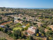 Fantástica moradia de 5 3+2 quartos com amplo terreno,...