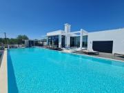 Fantástica Moradia de arquitetura contemporânea para...