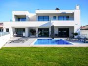 Fantástica Moradia de Luxo 4 quartos, garagem e piscina...