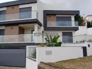 Moradia geminada T5 Gradil