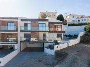 Moradia geminada T5 Gradil