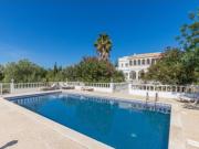 Fantástica moradia independente com 7 quartos para venda...