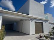 Fantástica moradia T3 Nova a poucos minutos da praia de...