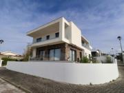 Fantástica Moradia T4 de arquitectura moderna situada a...