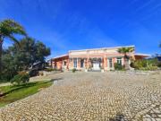 Fantástica Moradia T5 com piscina coberta, campo de...