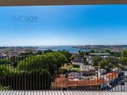 Fantástica Penthouse T3 Duplex no The Yard