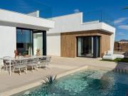 Fantástica villa de 3 dormitorios y un plan con piscina...