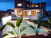 Fantástica villa de nueva construcción, de estilo...