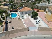 ¡Fantástica Villa Independiente Con Piscina Privada Y...