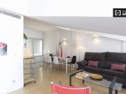 Apartamento de 3 dormitorios en alquiler en Embajadores,...