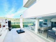 Fantastico bajo de 3 dorm. con jardin privado