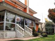 Fantástico chalet a la venta en la Urbanización los...