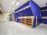 Fantástico gran LOCAL COMERCIAL y OFICINAS en Narvaez en...