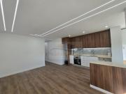 Fantástico T2 totalmente remodelado na Amadora 5 minutos...