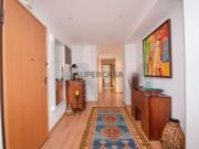 Apartamento remodelado junto à Fonte Luminosa