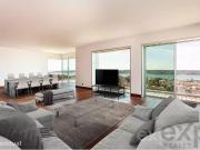 Fantstico apartamento T4 no edifcio Sky Restelo