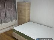 Farley Drive, Ilford, IG3 1 bed flat to rent £1,500 pcm...