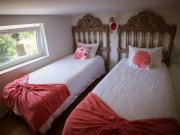 Farmhouse Retreat with 2 Cozy Bedrooms