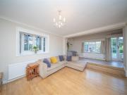 Farnham Lane, Farnham Royal, Slough SL2