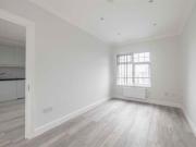 Farnham Road, Slough SL1, 2 bedroom flat to rent...
