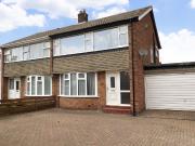 Farringdon Road, North Shields NE30, 3 bed semi detached...