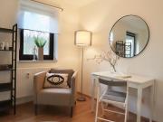 Fashionable, bright studio with terace in Düsseldorf,...
