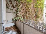 Fashionable & stylish home with good public transport...