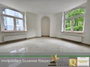 Große Fenster, lichthelle Räume, große Loggia 3...