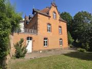 Fast Ein ganzes Haus: Wohnen auf zwei Ebenen–stilvoll...