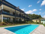 Faszinierende Seeblickwohnung mit Infinity Pool am...