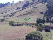Fazenda nas Montanhas de Minas, cidade de Baependi, com...