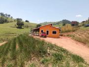 Fazenda/Sítio com 3 Quartos e 2 banheiros à Venda, 2200...