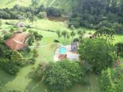Fazenda/Sítio com 4 Quartos e 5 banheiros à Venda, 380...