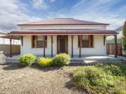 Feature packed family living Feature packed family living