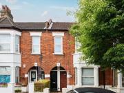 Felmingham Road, London, 2 Bedroom Maisonette