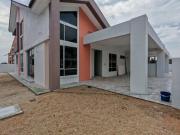 Fenced up Guarded 15sty Semi d 5 rooms KlemeruMeru...