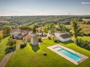Ferme 9 pièces 585 m²