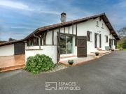 Ferme chalossaise et son verger