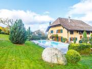 Ferme de 300m2 + dépendance de 275m2 Ferme de 300m2 + dépendance de 275m2