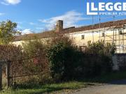 Ferme indépendante de caractère avec grande grange...