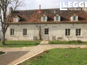 Ferme rénovée avec gîte, dépendance, granges et 9...