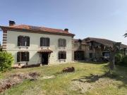 Ferme rénovée avec gîte sur 2 Ha 210m² Chelle Debat