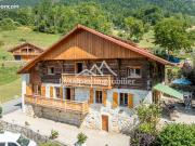 Ferme savoyarde 1835 rénovée 220 m² – Le Petit Bornand