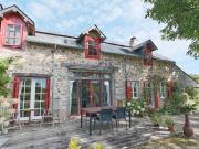 Fermette en pierre à vendre à Villapourcon