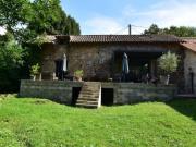 Fermette en pierres entièrement rénovée avec un jardin...