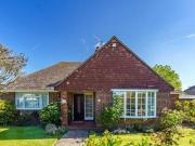 Ferring, Florida Gardens, Worthing, 2 Bedroom Bungalow